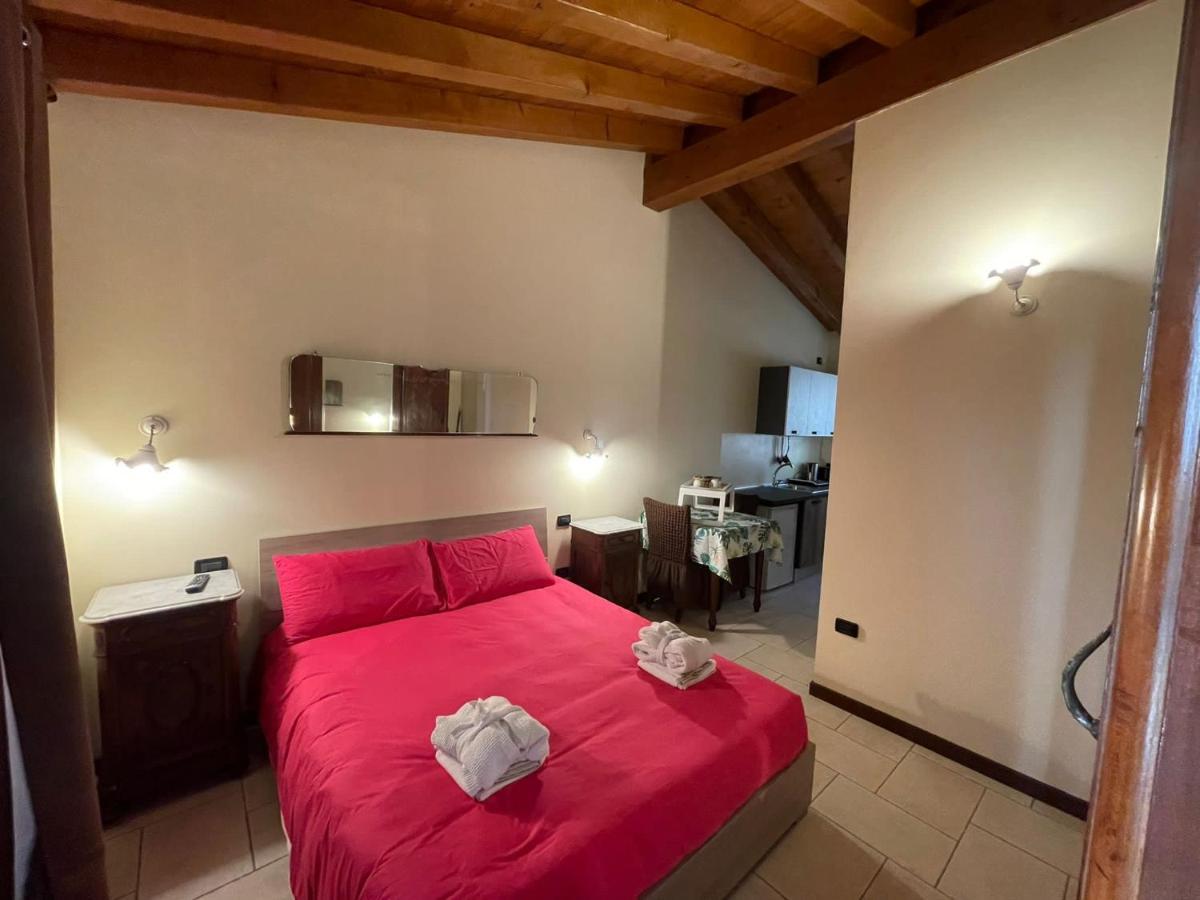 La Fiocchina - Magic Place - Apartments & Studios In Garda Lake - Countryside Farmhouse, Inside The Middle Of The Lake Salò Екстериор снимка