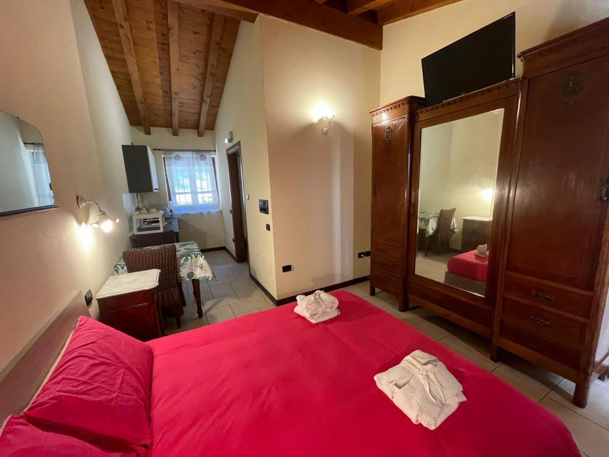 La Fiocchina - Magic Place - Apartments & Studios In Garda Lake - Countryside Farmhouse, Inside The Middle Of The Lake Salò Екстериор снимка
