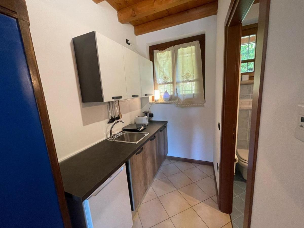 La Fiocchina - Magic Place - Apartments & Studios In Garda Lake - Countryside Farmhouse, Inside The Middle Of The Lake Salò Екстериор снимка