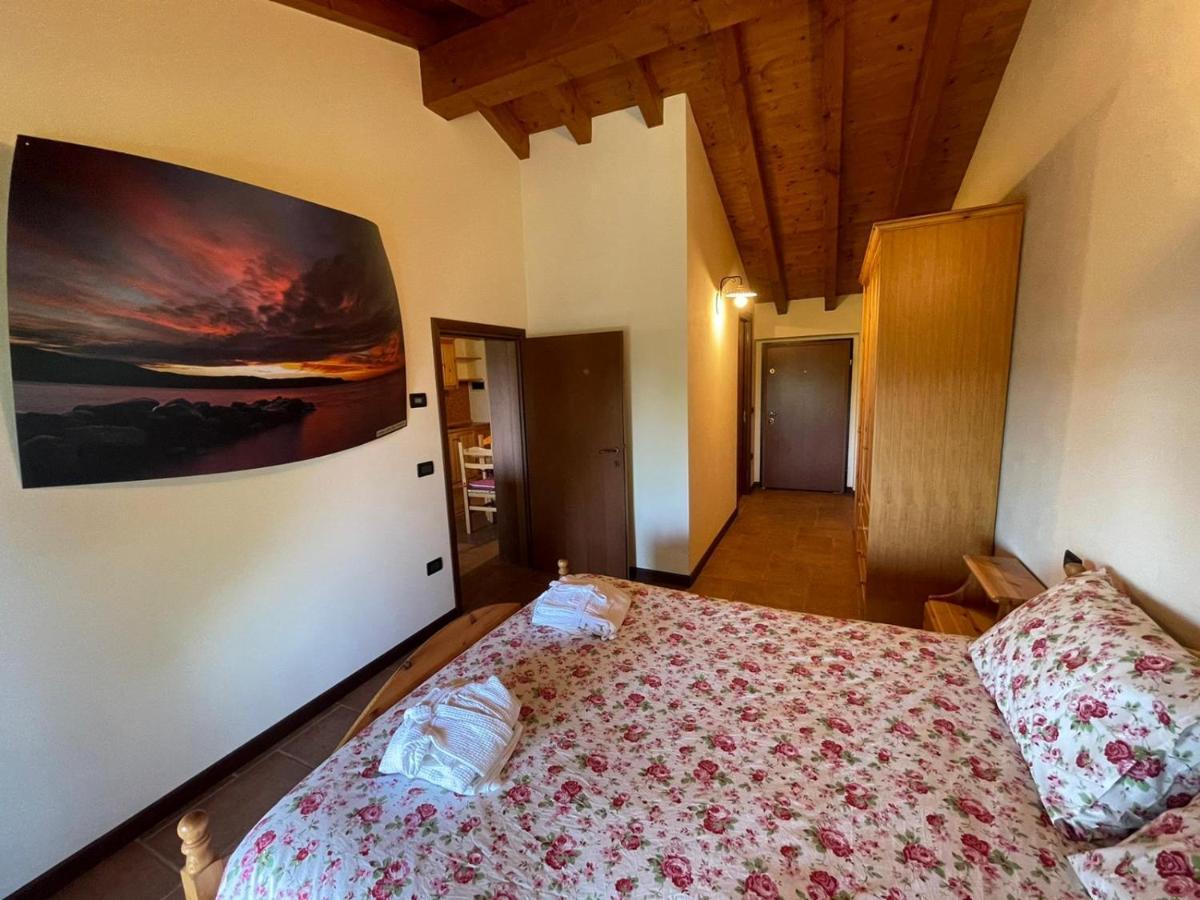 La Fiocchina - Magic Place - Apartments & Studios In Garda Lake - Countryside Farmhouse, Inside The Middle Of The Lake Salò Екстериор снимка