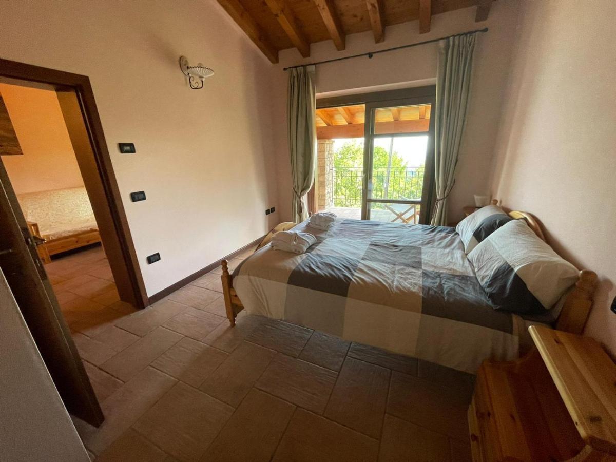 La Fiocchina - Magic Place - Apartments & Studios In Garda Lake - Countryside Farmhouse, Inside The Middle Of The Lake Salò Екстериор снимка