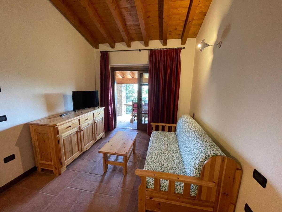 La Fiocchina - Magic Place - Apartments & Studios In Garda Lake - Countryside Farmhouse, Inside The Middle Of The Lake Salò Екстериор снимка
